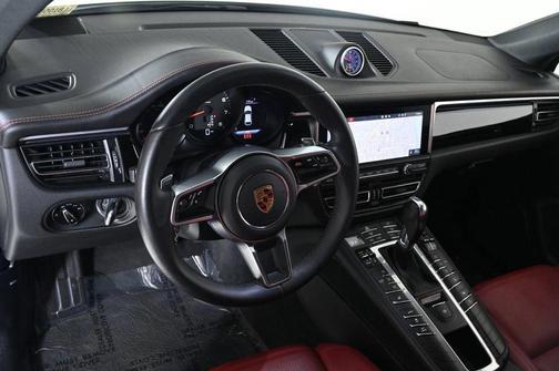 2020 Porsche Macan Base