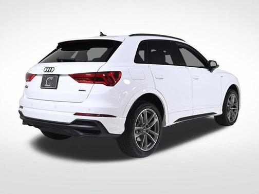 2025 Audi Q3 45 S line Premium