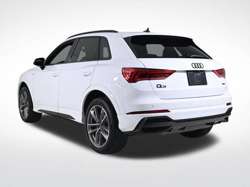 2025 Audi Q3 45 S line Premium