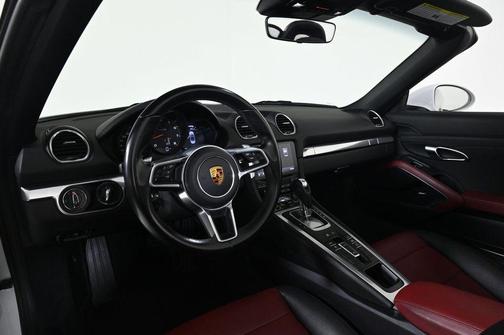 2021 Porsche 718 Boxster T