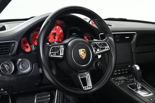 2019 Porsche 911 Carrera GTS