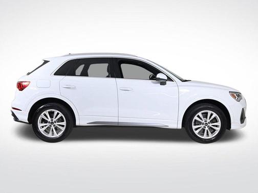 2023 Audi Q3 45 S line Premium