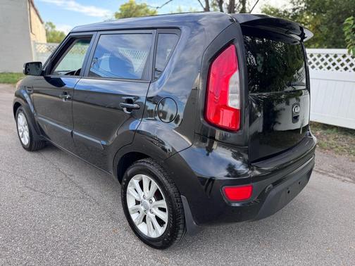 2013 Kia Soul +