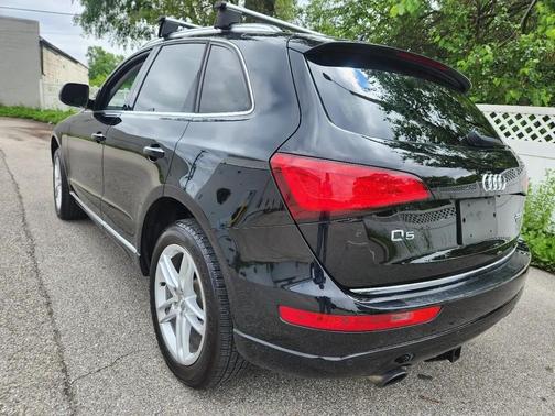 Black 2017 Audi Q5 2.0T Premium