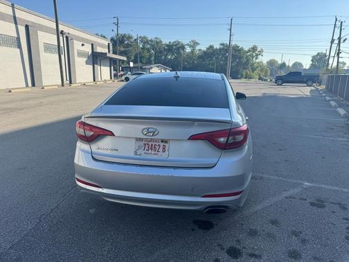 2017 Hyundai SONATA SE