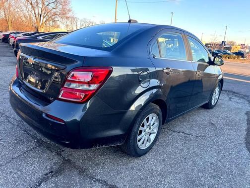 2020 Chevrolet Sonic FWD Sedan LT