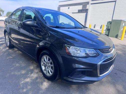 2020 Chevrolet Sonic FWD Sedan LT
