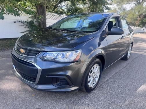 2020 Chevrolet Sonic FWD Sedan LT