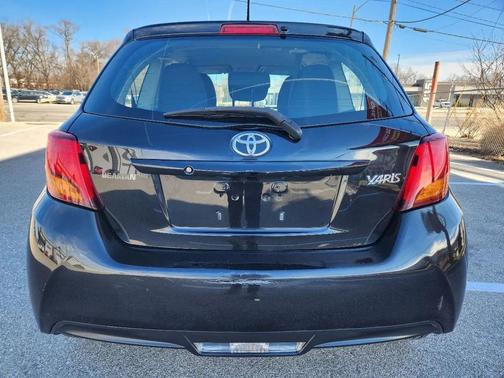 2017 Toyota Yaris LE