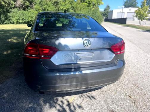 2015 Volkswagen Passat 1.8T Auto S
