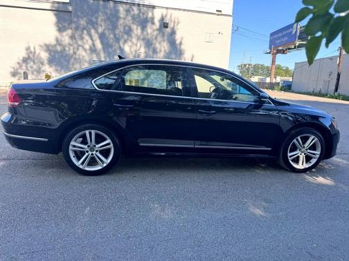 2014 Volkswagen Passat 1.8T Auto SEL Premium