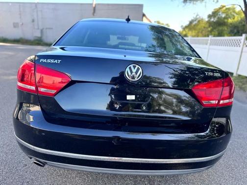 2014 Volkswagen Passat 1.8T Auto SEL Premium