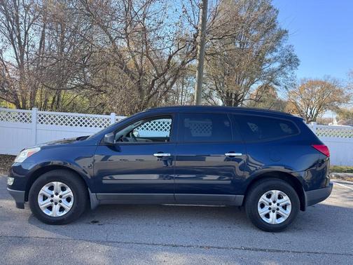2012 Chevrolet Traverse LS