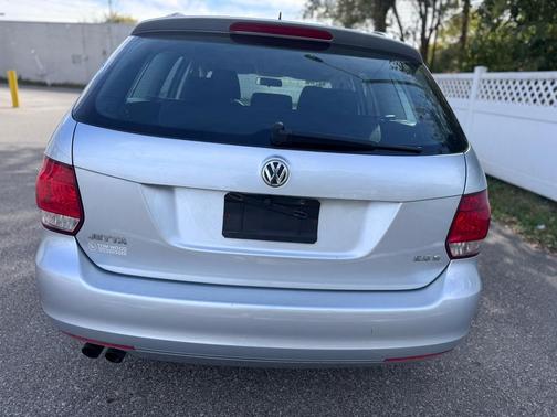 2011 Volkswagen Jetta SportWagen SE