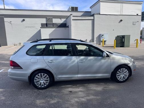 2011 Volkswagen Jetta SportWagen SE
