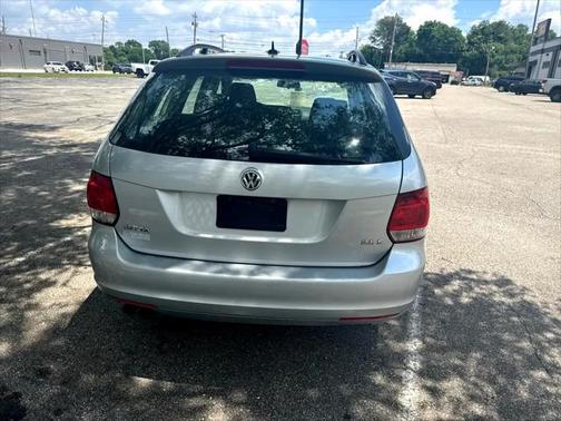 2011 Volkswagen Jetta SportWagen SE