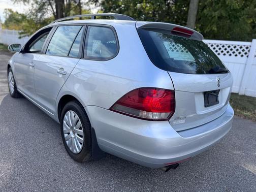 2011 Volkswagen Jetta SportWagen SE