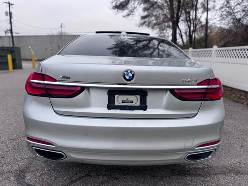 2017 BMW 740 xDrive