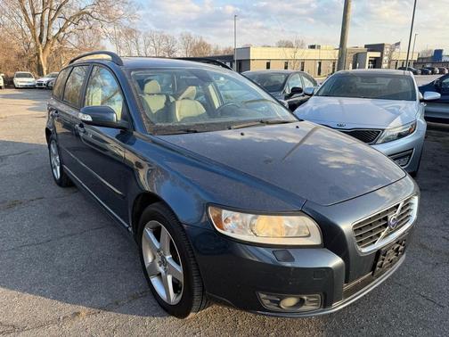 2008 Volvo V50 4dr Wgn 2.4L FWD