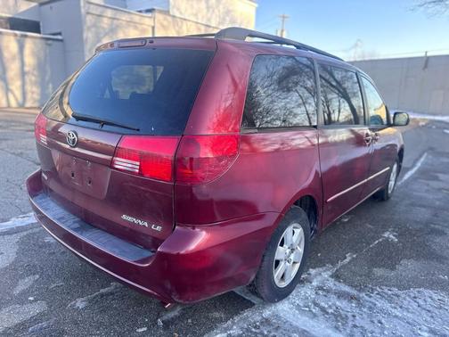 2004 Toyota Sienna CE