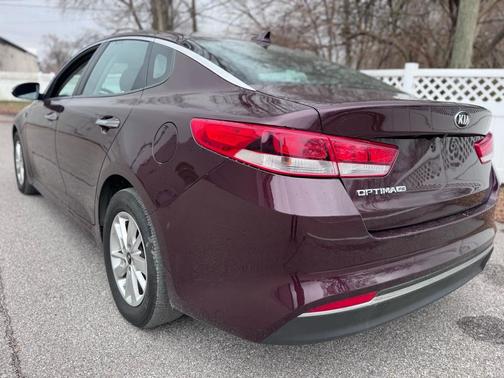 2017 Kia Optima LX
