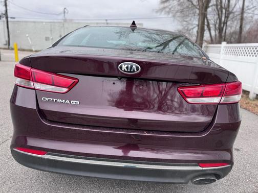 2017 Kia Optima LX