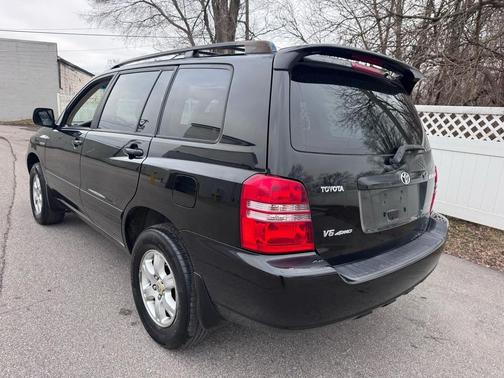 2001 Toyota Highlander Base