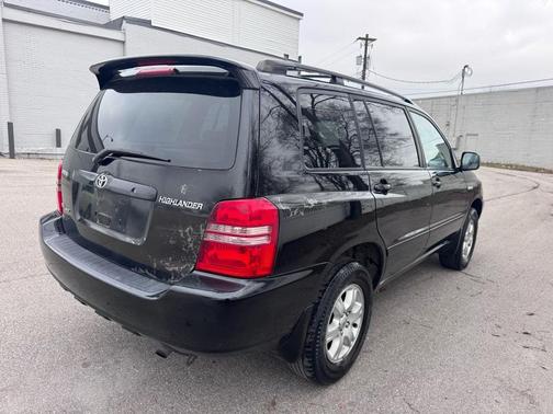 2001 Toyota Highlander Base