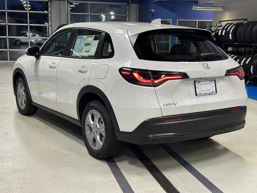 2025 Honda HR-V LX