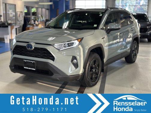 2020 Toyota RAV4 Hybrid XLE