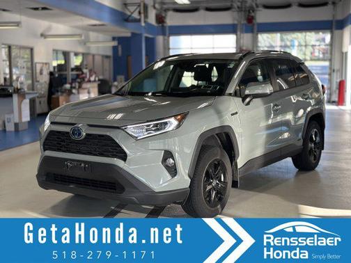 2020 Toyota RAV4 Hybrid XLE