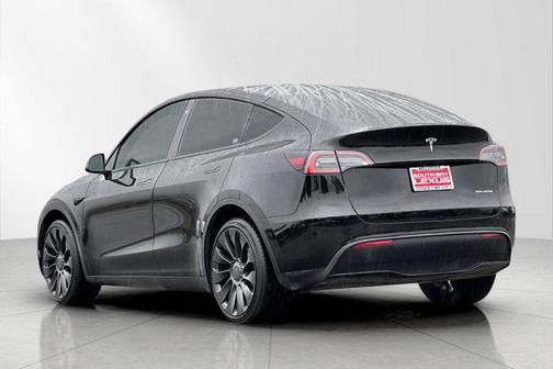 2022 Tesla Model Y Long Range Dual Motor All-Wheel Drive