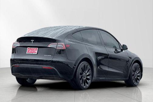 2022 Tesla Model Y Long Range Dual Motor All-Wheel Drive