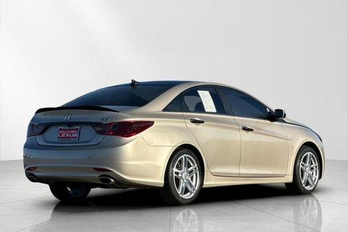 2011 Hyundai SONATA Limited 2.0T