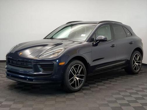 2022 Porsche Macan Base