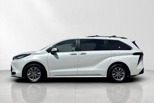 Wind Chill Pearl 2023 Toyota Sienna XLE