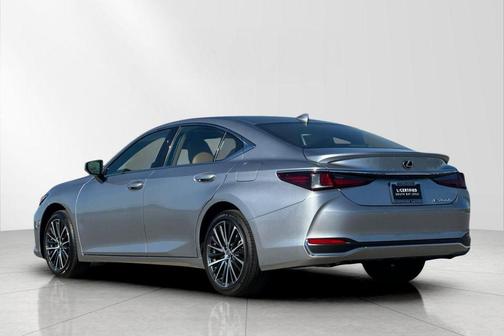 2025 Lexus ES 300h Premium