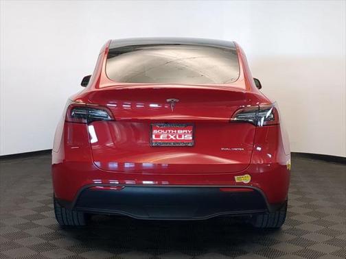 2022 Tesla Model Y Long Range Dual Motor All-Wheel Drive