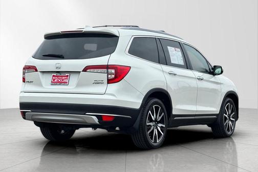 White Diamond Pearl 2019 Honda Pilot Elite