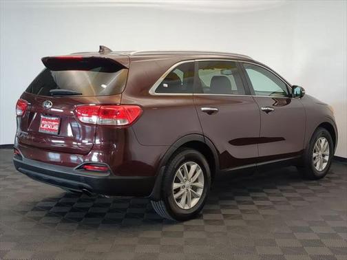 2017 Kia Sorento LX