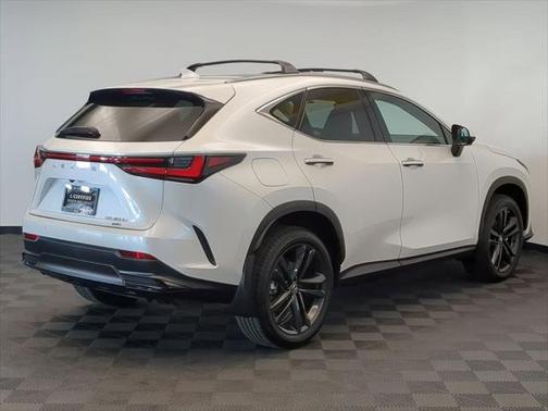 2025 Lexus NX 450h+ Luxury