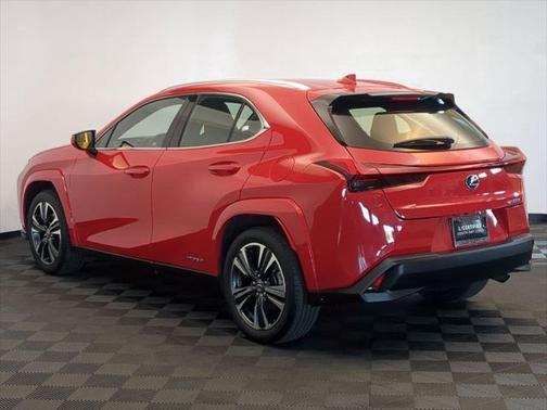 2022 Lexus UX 250h Luxury
