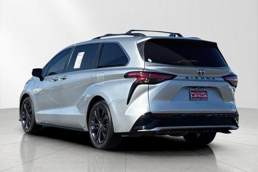 2022 Toyota Sienna XSE 7 Passenger