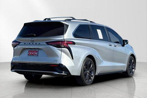 2022 Toyota Sienna XSE 7 Passenger