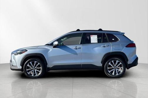 2022 Toyota Corolla Cross XLE