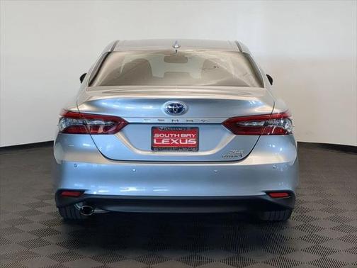2021 Toyota Camry Hybrid XLE