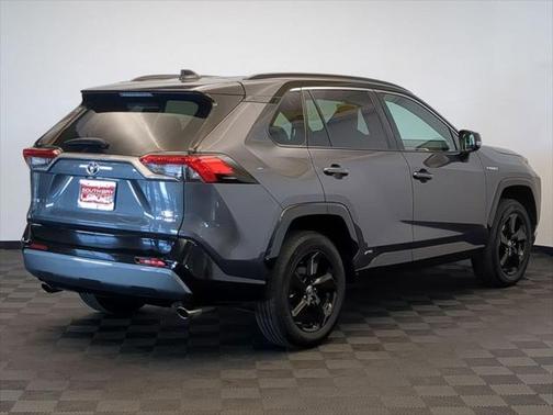 2021 Toyota RAV4 Hybrid SE