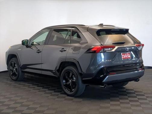 2021 Toyota RAV4 Hybrid SE