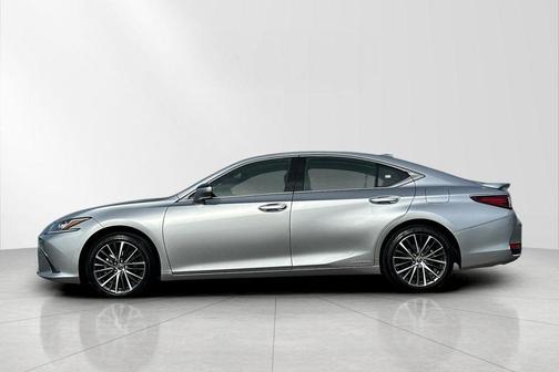 2022 Lexus ES 300h Premium