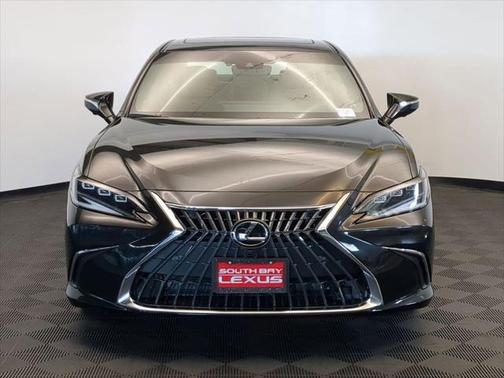 2025 Lexus ES 300h Luxury
